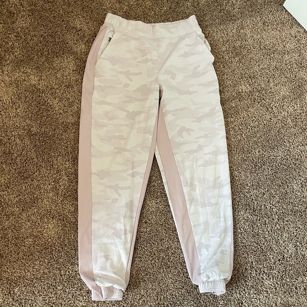 Athleta jogger pants
